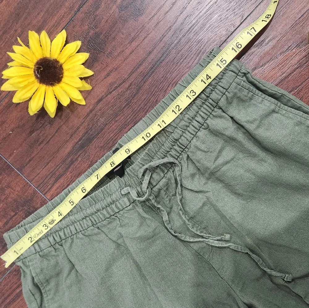 BANANA REPUBLIC LINEN GREEN CARGO PANTS 🌸🍂